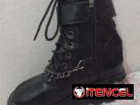 Vendo estas botas roqueras, con tan solo 1 mes de uso por eso en buen precio