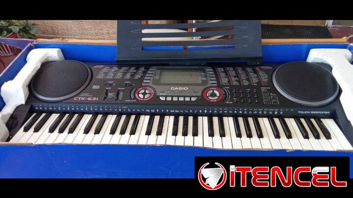 Piano electrónico