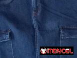 Saya de mezclilla, talla 9. Precio 3 mil mn