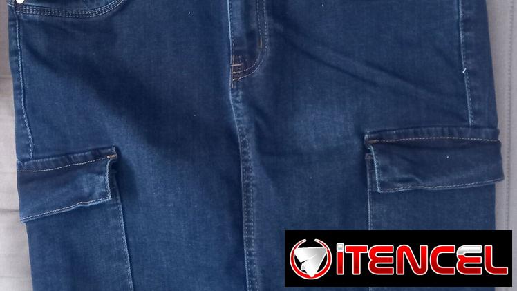 Saya de mezclilla, talla 9. Precio 3 mil mn