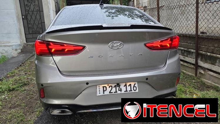 Vendo o negocio yhunday del 2017 hecho 20 carro impecable