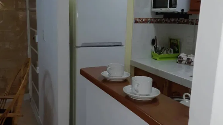 Permuta apartamento dos habitaciones planta baja del vedado para el vedado dando vuelto.
