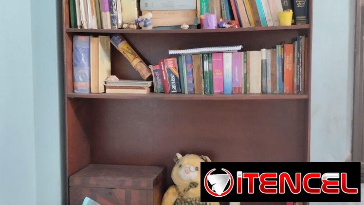 Multimueble de dos módulos con librero