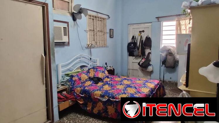 JOYA CAPITALISTA EN BAJOS: IDEAL PARA NEGOCIO O VIVIENDA ( Cercana a ZAPATA E INFANTA)