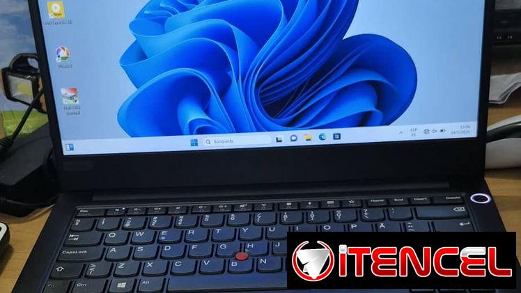 Laptop Lenovo ThinkPad 14+i3‑10110U+8GB RAM+SSD Toshiba 256GB garantia