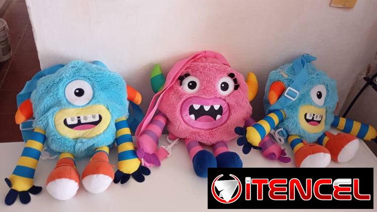 Mochila de momonsters unidades limitadas