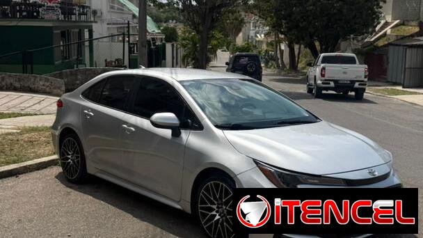 Toyota Corolla LE 2020 hecho SE. Llantas 18.Vendo o recojo menor y vuelto La Habana.53876152