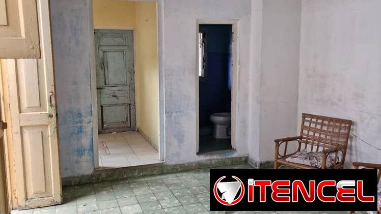 Apartamento de dos cuartos, terraza y placa libre en CH!!