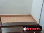 Se vende cómoda con espejo de caoba. En 35000 cup interesados al 58274462