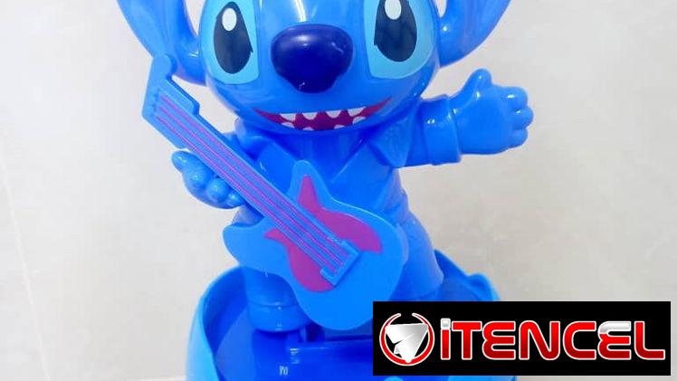 Juguete stitch en huevo