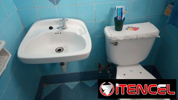 Permuto o vendo casa de un cuarto en bajos placa libre.