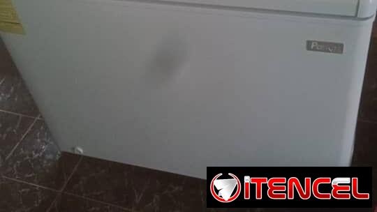 Nevera 7 pies marca Parker, 2 meses de uso