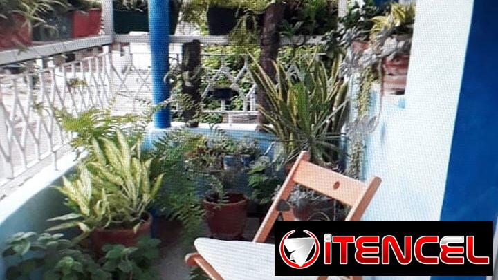 Casa en venta en Versalles, La Lisa.
