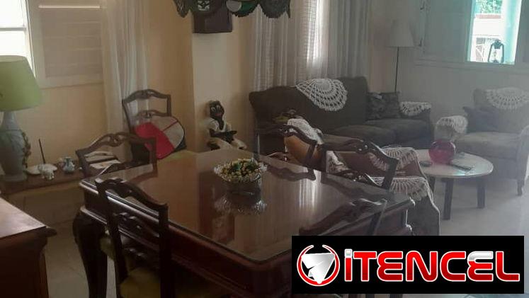 Apt 3 cuartos Playa 40mil 53582376