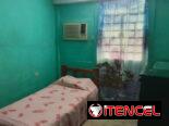 Se vende casa amplia de 2 cuartos, placa libre y patio grande