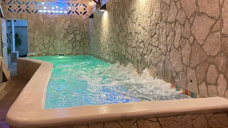 Alquiler de casa en la playa con piscina en Guanabo. Renta de casa con piscina en Guanabo a 250 m del mar