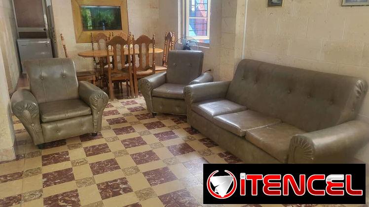 SE RENTA CASA DE DOS HABITACIONES EN A 3 CUADRAS DE LA PLAYA DE GUANABO.54026428