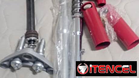 Barras de suspensión delantera de AX100 telescópicas con tija inferior + eje de dirección y base inferior