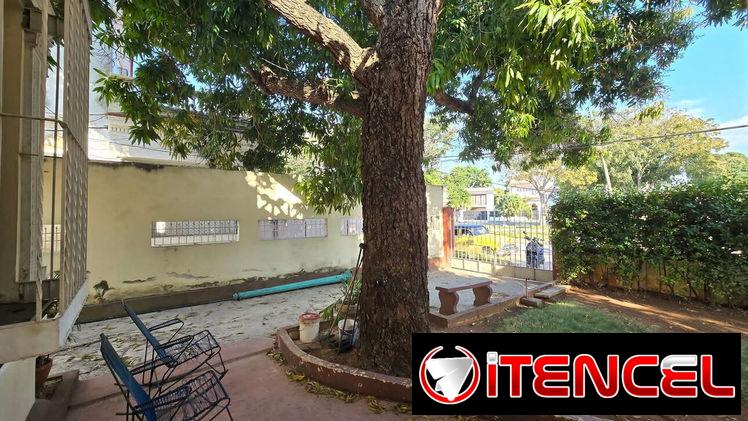 Venta de propiedad en Miramar por 7ma y 30( el pago debe ser 250 mil euros)
