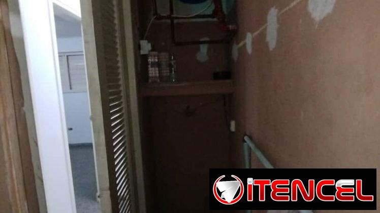 Apartamento primer piso frente calle en el vedado