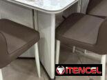 Estante de comedor comunícate con Pedro