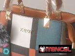 Bolso de mujer elegante con múltiples compartimentos