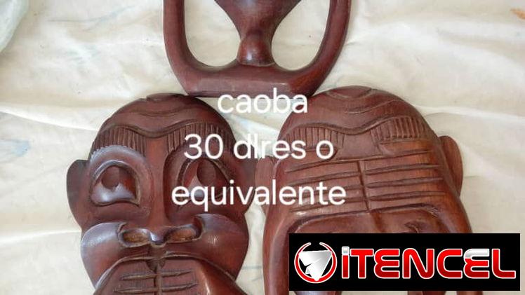 Vendo adornos de caoba