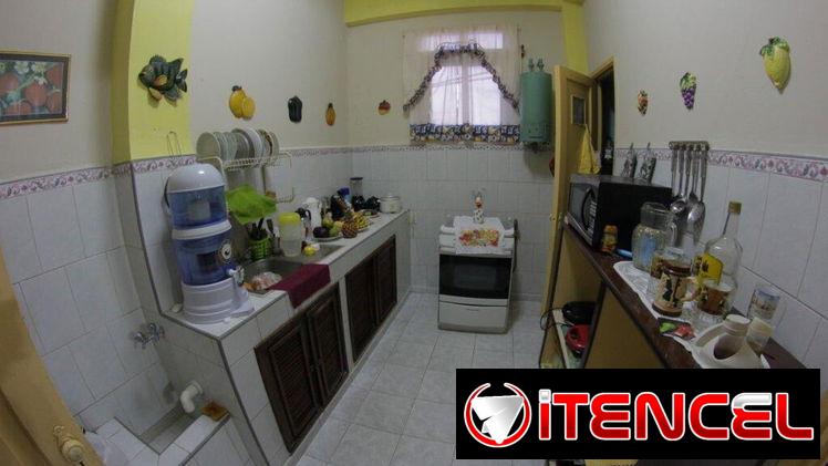 ALQUILO Habitación com bano privado  EN PLAZA. TEMPORADA CURTA Y LARGA OK (NO FALTA  AGUA NI LUZ)
