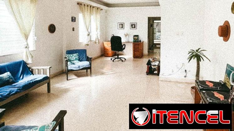 Casa independiente con garaje