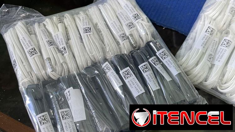 Audífonos manos libres de cables para móviles.
