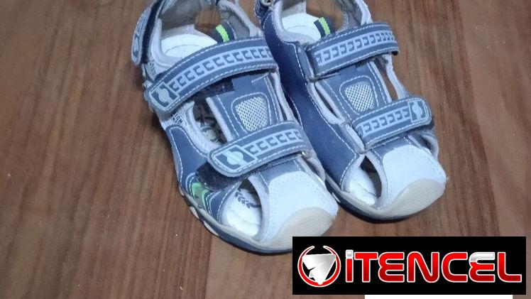 Ropa y zapatos niño