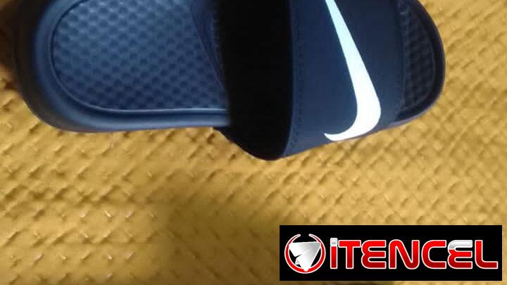 Chancletas marca Nike