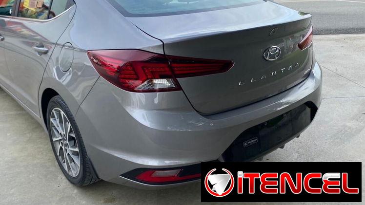 Hyundai Elantra 2020 pintura de fábrica ,en excelentes condiciones es un carro que destacan su eficiencia de combustible