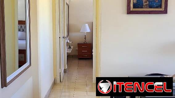 🧭 Hermoso Apartamento de 1 Habitación con Vista al Mar en el Vedado (No se Va la Luz) REF 1435