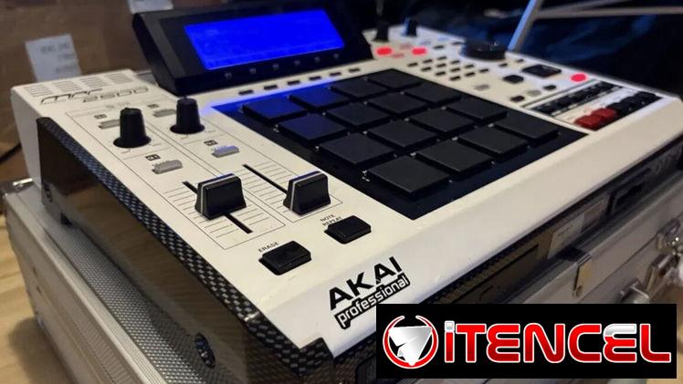 Akai MPC 2500 SE edición especial blanca con regalo HD: estuche metálico