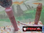 Se vende productos de maquillaje
