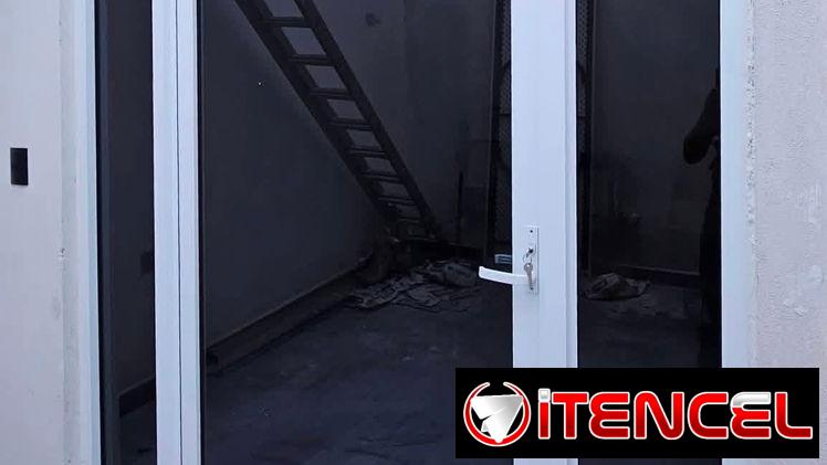 **¡TRANSFORMA TU HOGAR CON NUESTRO SERVICIO DE MARQUETERÍA DE ALUMINIO Y CRISTALES!** 🛠️ **Ofrecemos:** – Todo