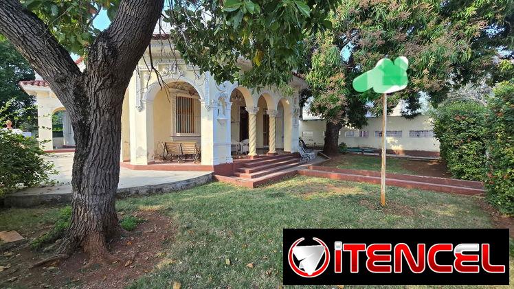 Venta de propiedad en Miramar por 7ma y 30( el pago debe ser 250 mil euros)