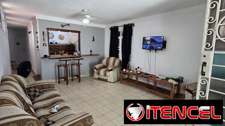 Casa (bajo de un biplanta) de 3/4 y 1/2 en Nuevo Vedado (NV-320)