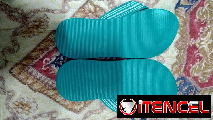 Chancletas de mujer marca francesa Yessica # 37. Nuevas