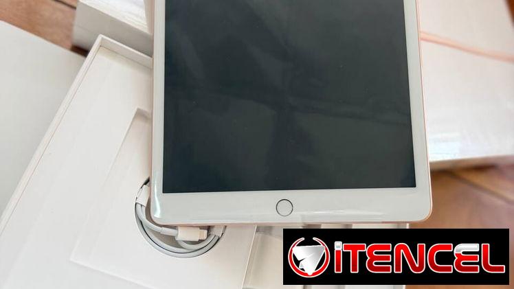iPad+cover resistente,USD, cable USB -C a Ligtning adaptador de corriente USB-C