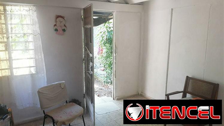 Se Renta Casa con Patio en Marianao