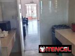 Rento apartamento en Playa por 31 y 42. Con 3 cuartos, 2 baños y terraza a la calle. Se aceptan niños. Tiempo indefinido
