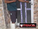 Ventanas y puertas de aluminio. Bajos de meseta. Mamparas de baños. Closet de espejos. Paños fijos ect