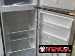 REFRIGERADOR ROYAL de 8.5 pies