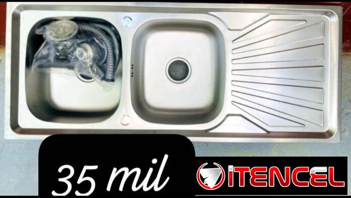 Ducha de tres tiros , fregadero , llaves mezcladoras entre otros