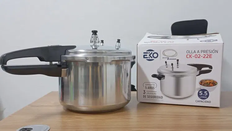 Combo de Inducción (Olla de presión+ Cocina de inducción + Juego de cazuelas de inducción)