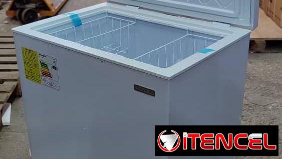 Nevera de 7.8 pies royal    *245💵 con 🚘 incluído*   Dimensiones: 85.3 x 57.8 x 88.8 cm   *Luz 💡 en la tapa*