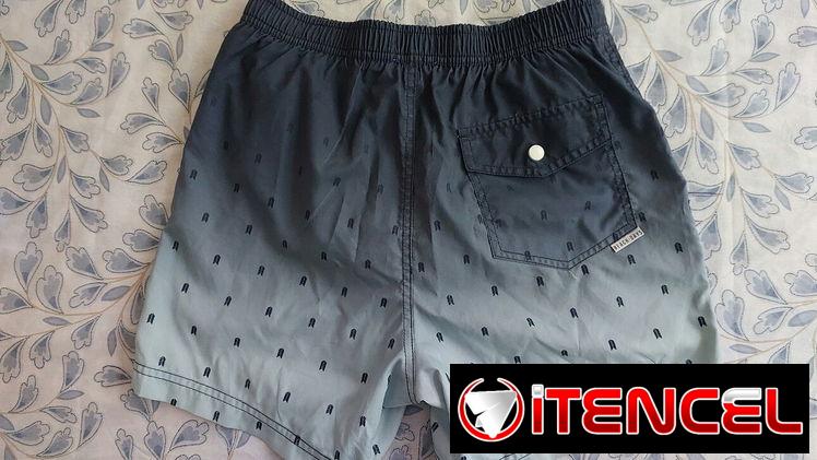 Short de Playa marca Sprintfield para niños de 15 años aproximadamente.