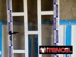 Ventanas de aluminio. Bajos de meseta. Puertas de exteriores y interiores. Closet de espejos.
